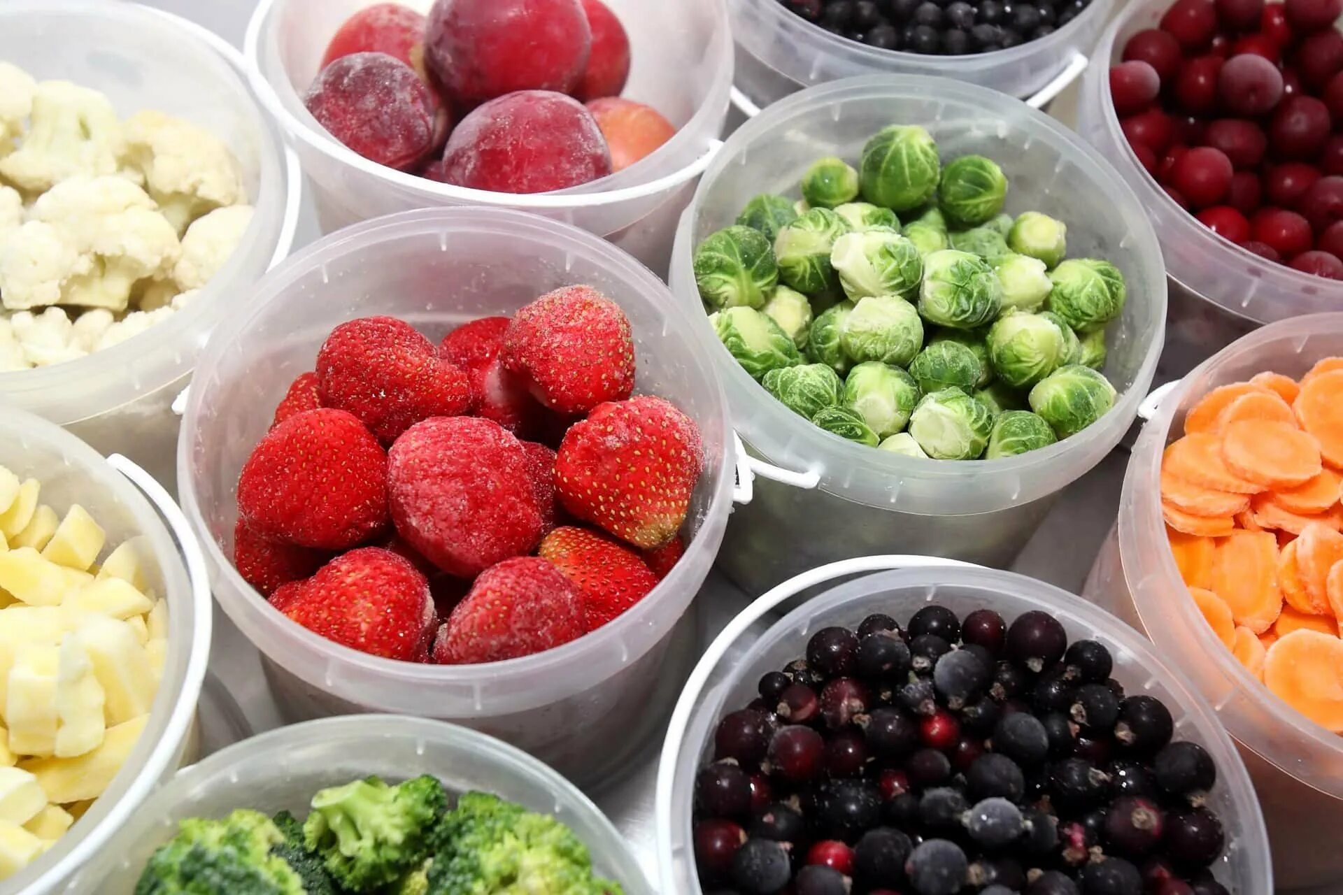 Мороже ые овощи. Замораживание овощей и фруктов. Замороженные продукты. Замороженные фрукты. Быстрозамороженные плоды и овощи.