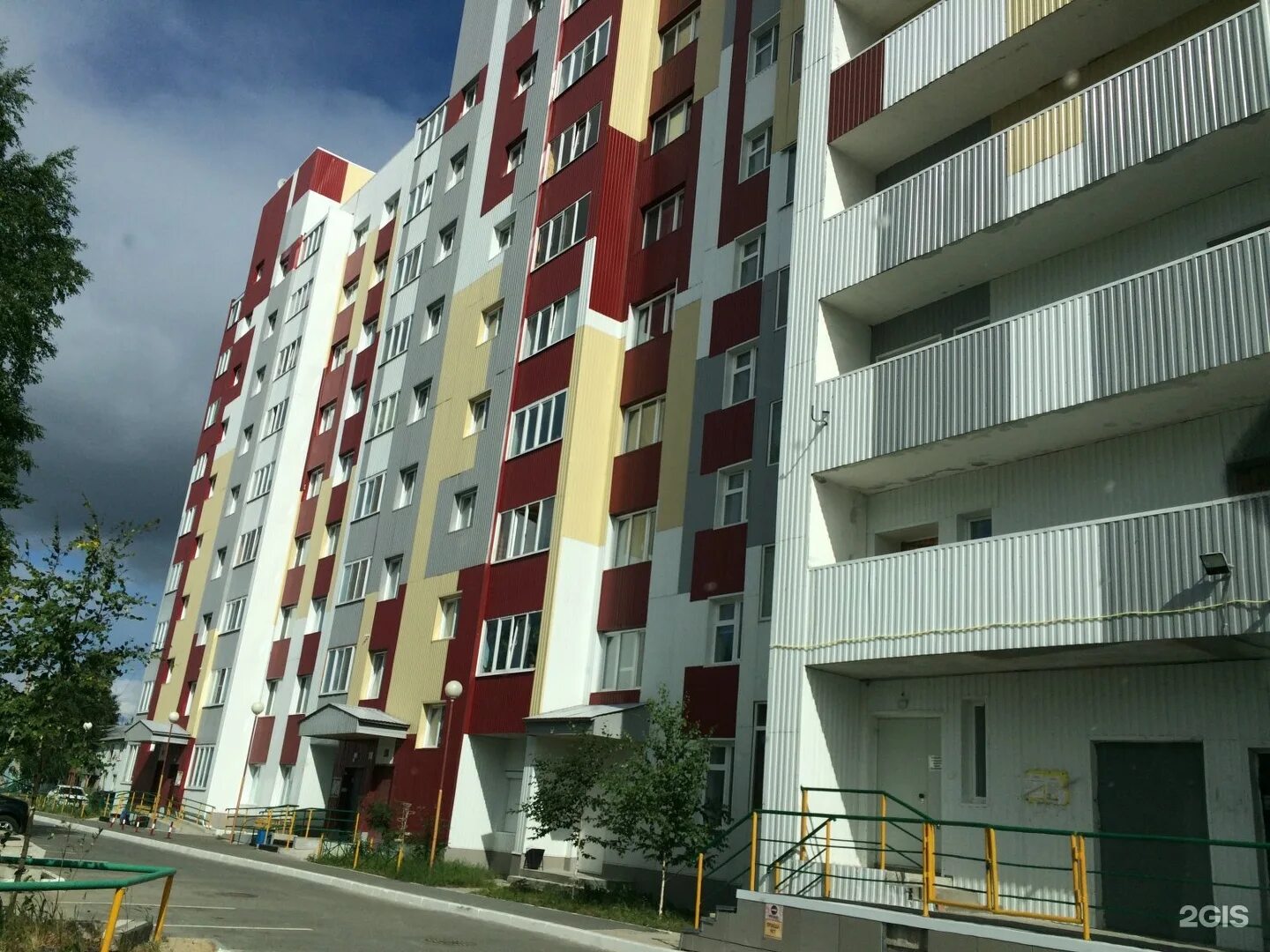 Ул. Новостройка белый яр. Красные казармы пермь. Белый яр новые дома. Жк западный квартал белый яр.