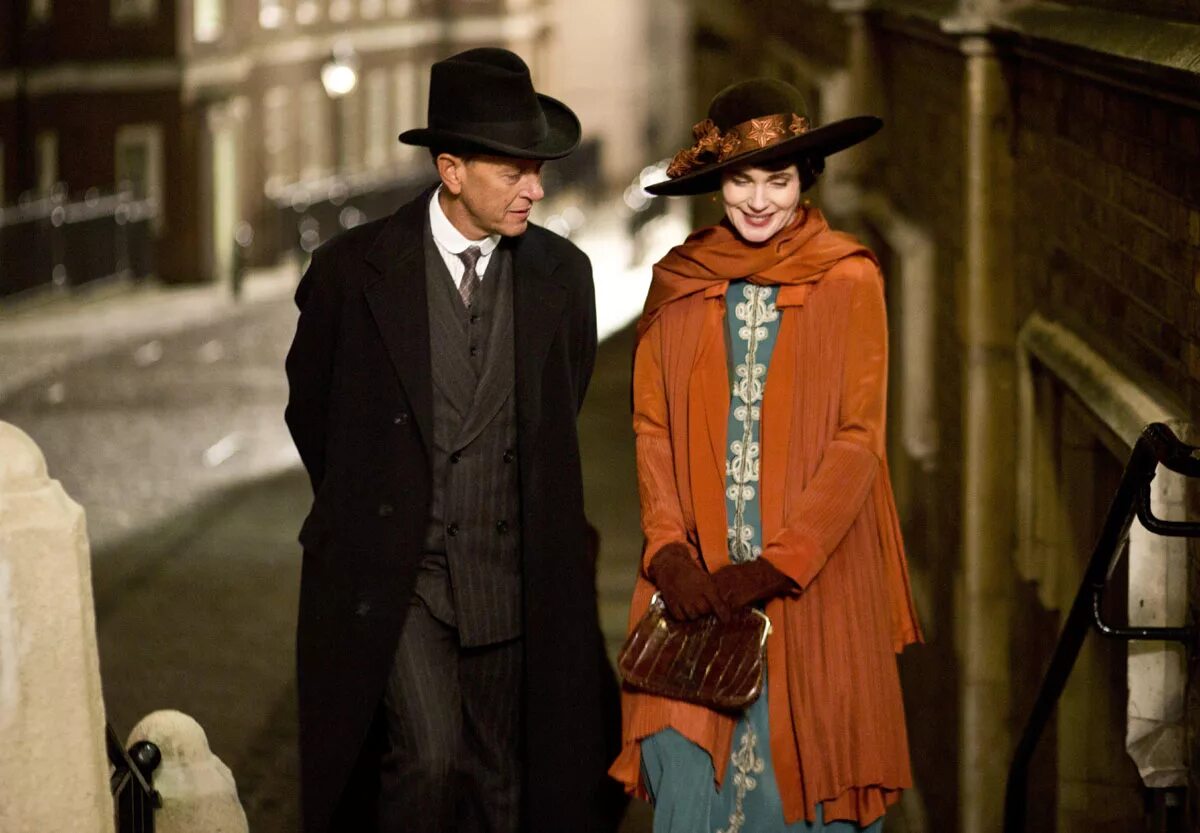 Аббатство даунтон 5. Аббатство даунтон 5 сезон. Аббатство даунтон 5. Софи макшера. Аббатство даунтон сериал 6 сезон 1 серия.