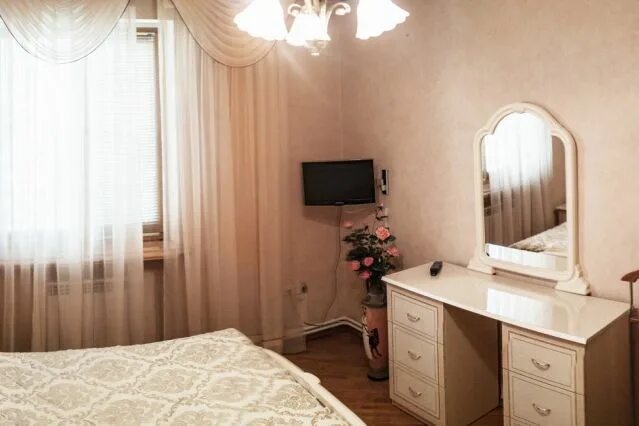 севастопольстрой двухкомнатная. 2 квартира на нахимова севастополь. квартиры в севастополе до 3000000 млн рублей. г. сдается 2 комнатная квартира отдых.