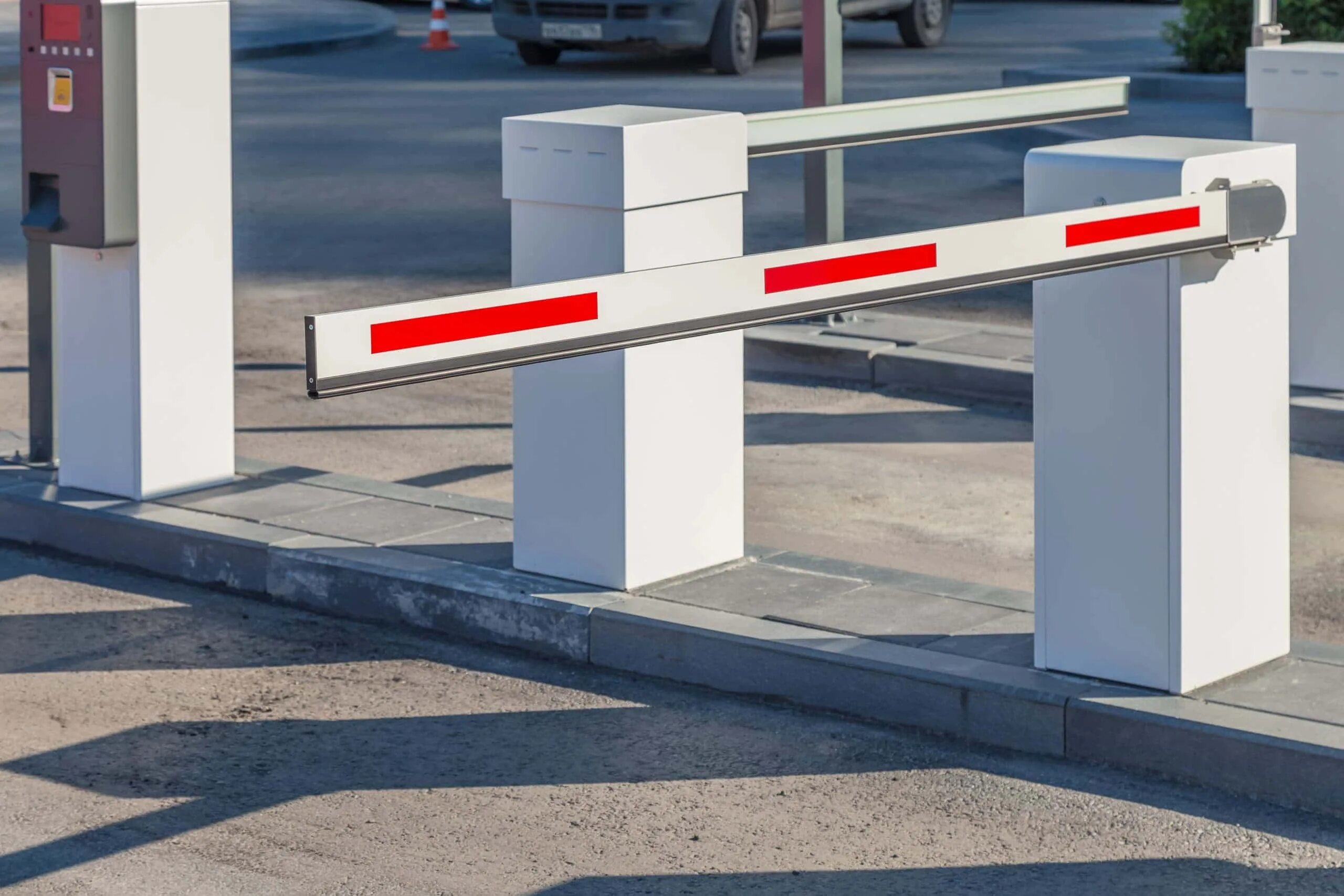 Шлагбаум забор. Шлагбаум doorhan barrier. шлагбаум алютех браво. ограждение защитное шлагбаума дорхан. шлагбаум nordmotors.