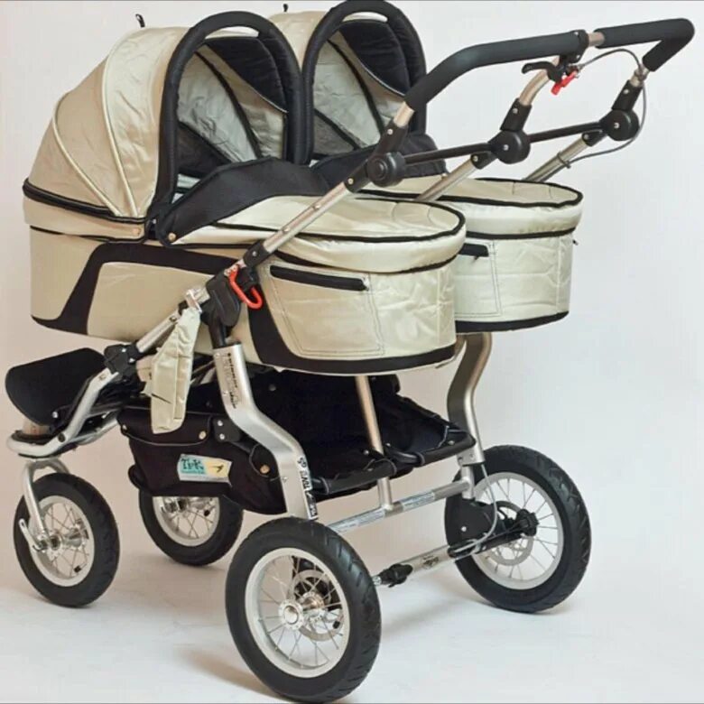 Коляска детская чебоксары для двойни. Коляски для двойни б у. Коляска для тройняшек. Коляски для двойни б у. Инглезина для погодок.