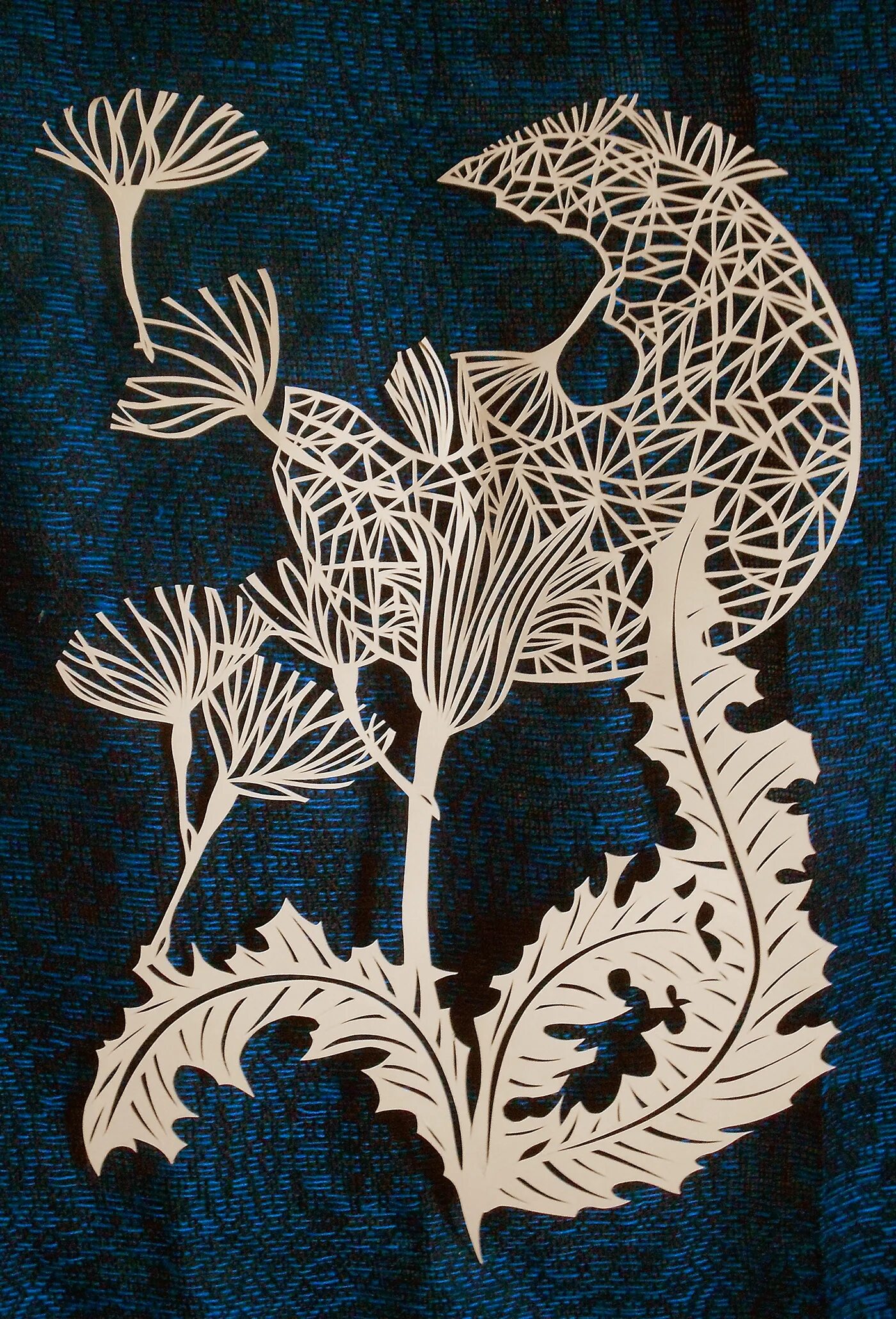 вышивка прорезная ришелье. ажурная вырезка. ажурное вырезание. ажурная техника. ажурная техника.