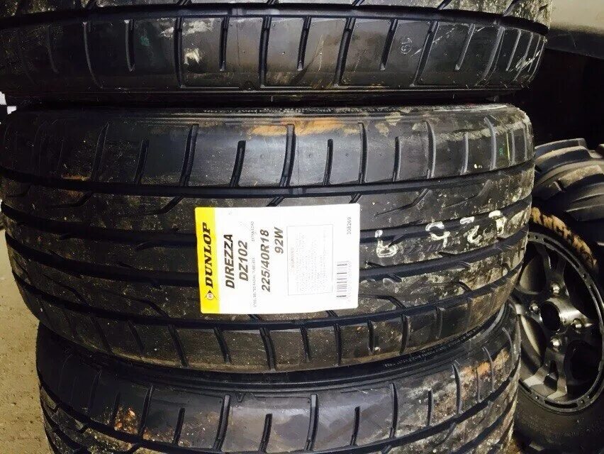 Dunlop direzza dz102. Dunlop sp sport maxx tt 215/45 r18 89w. Резина данлоп прадика 265 60 18 110 н 2016 год. Dunlop direzza dz102 235/40 r18 drive 2. Шины dunlop grandtrek st30.