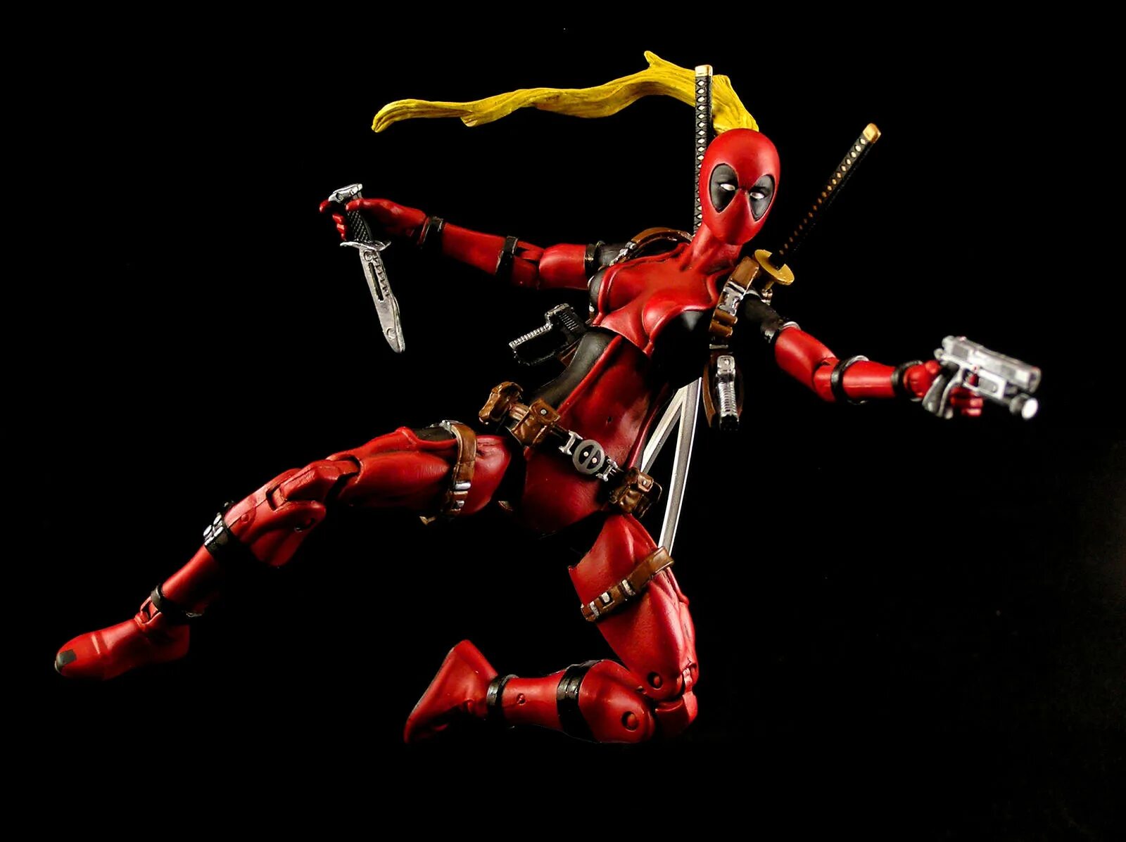 Фильмы хидоят. Дэдпул бо забони точики. Дэдпул избитый. Майнкрафт дэдпул hd. Снайпер дэдпул.