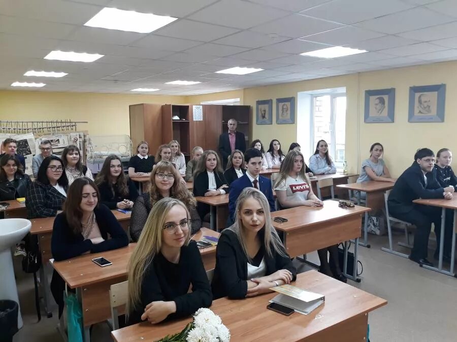 Колледж фотографа после 9 москва. Колледжи после 9 класса. колледжи москвы после 9 класса. мед колледж миасс. училище в москве после 9.