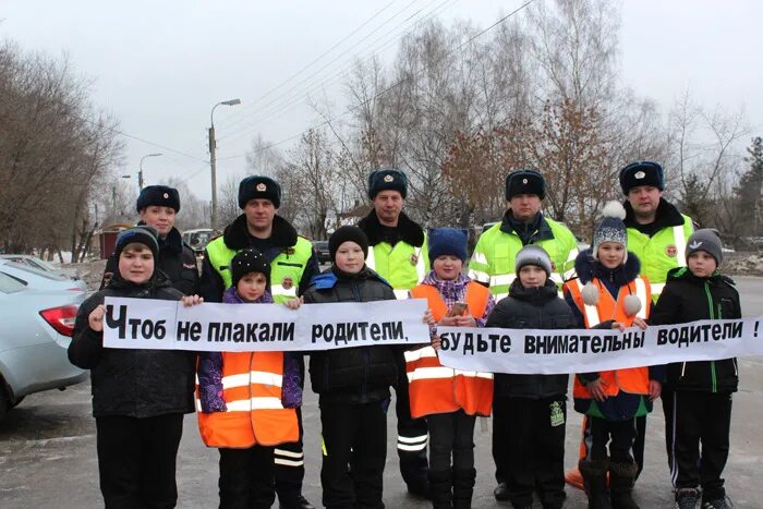 Типичный котельнич последние новости за сутки. Начальник омутнинской полиции. Город утро дворники. Профилактическая акция "встречка не для встреч". Работа водителем кировский новосибирск.
