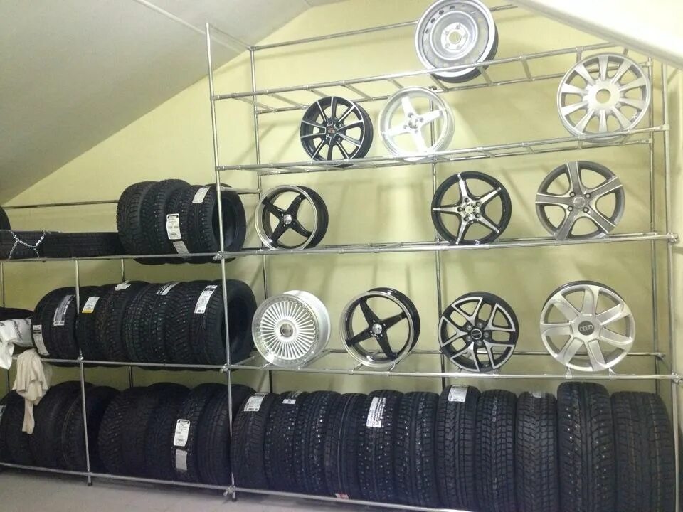 Ростов улица малиновского. 5 колесо шиномонтаж ростов-на-дону. Магазин шин фасад. Павильон 5 колесо шиномонтажка. Дон шина.