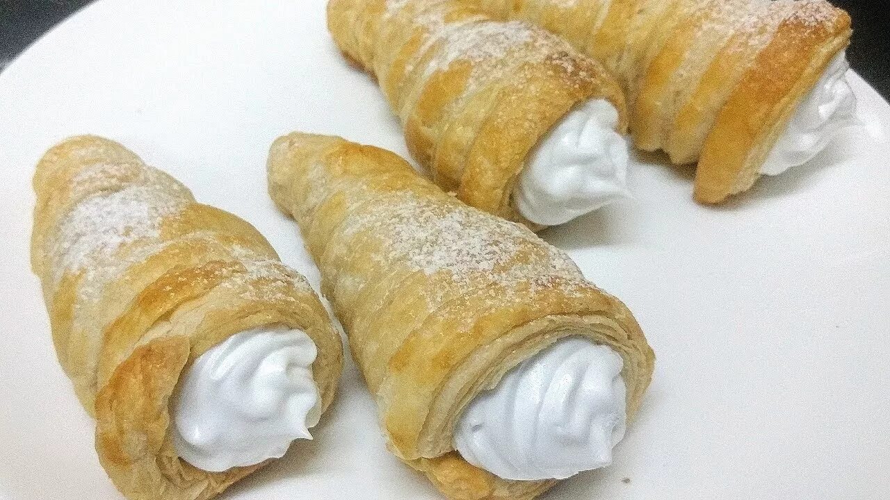 Cream rolls. Cream Horn. Rolls Rolls Cream Flower трубочки. Creamy Rolls.