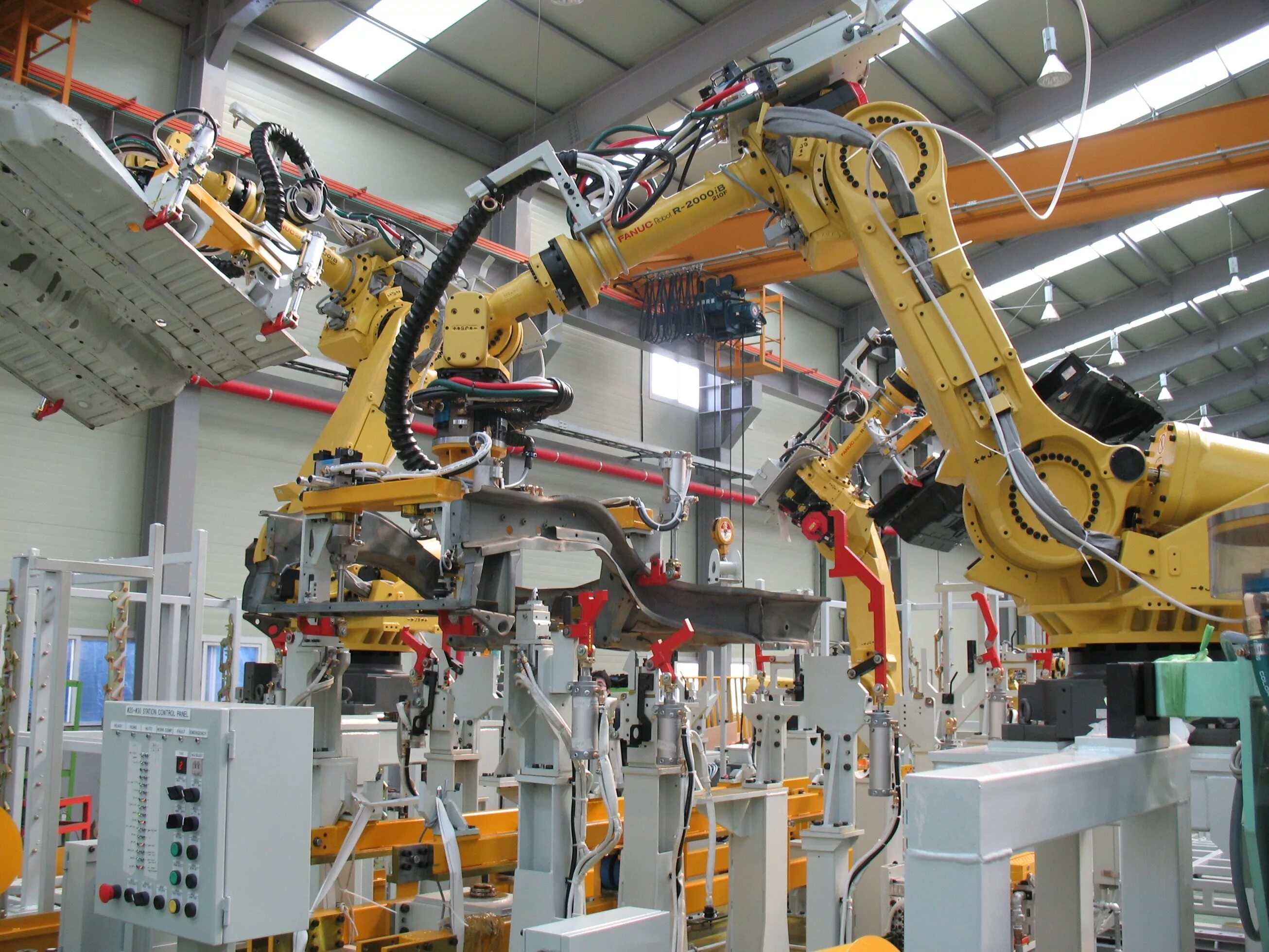 Промышленные роботы их назначение использование. Fanuc r-2000ib robots. робот манипулятор fanuc. рпм 25 промышленный робот. роботы в машиностроении.