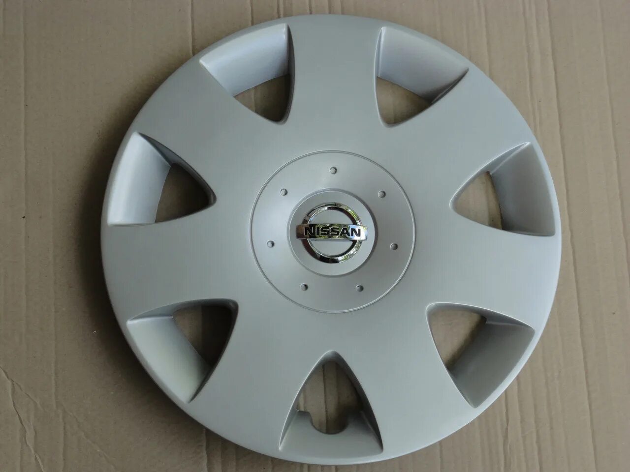 Колпаки r15 nissan note. Колпаки ниссан r16. Колпаки на ниссан альмера классик r14. Колпаки r16 nissan qashqai. Nissan tiida колпаки r15.