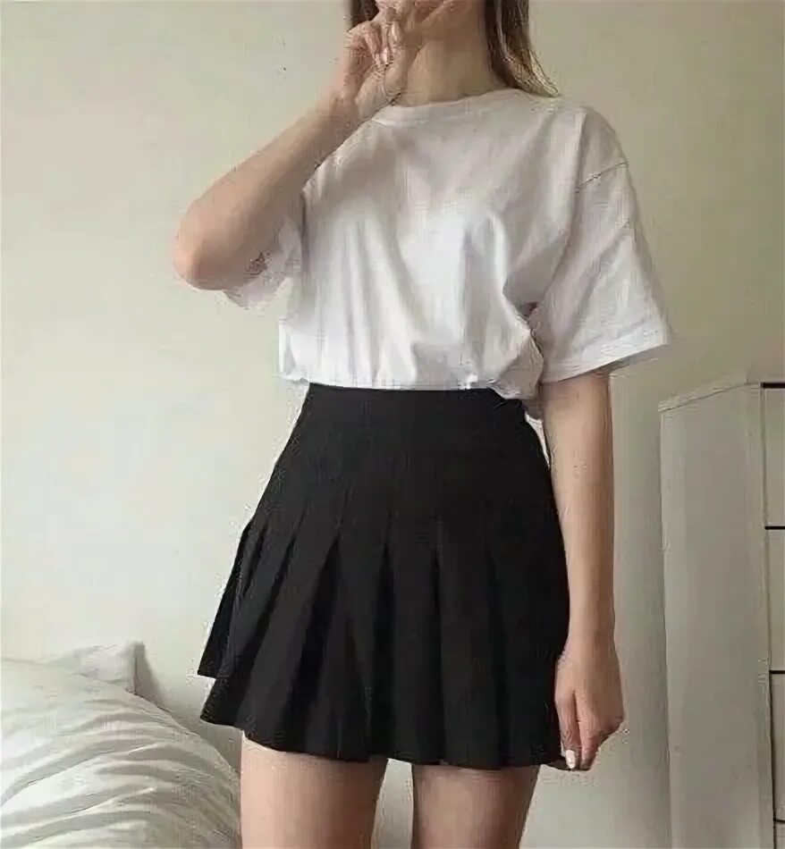 Авы девушек в юбке. Девушка в юбке на аву. девушка в юбке без лица. в короткой юбке без лица. домашняя юбка.