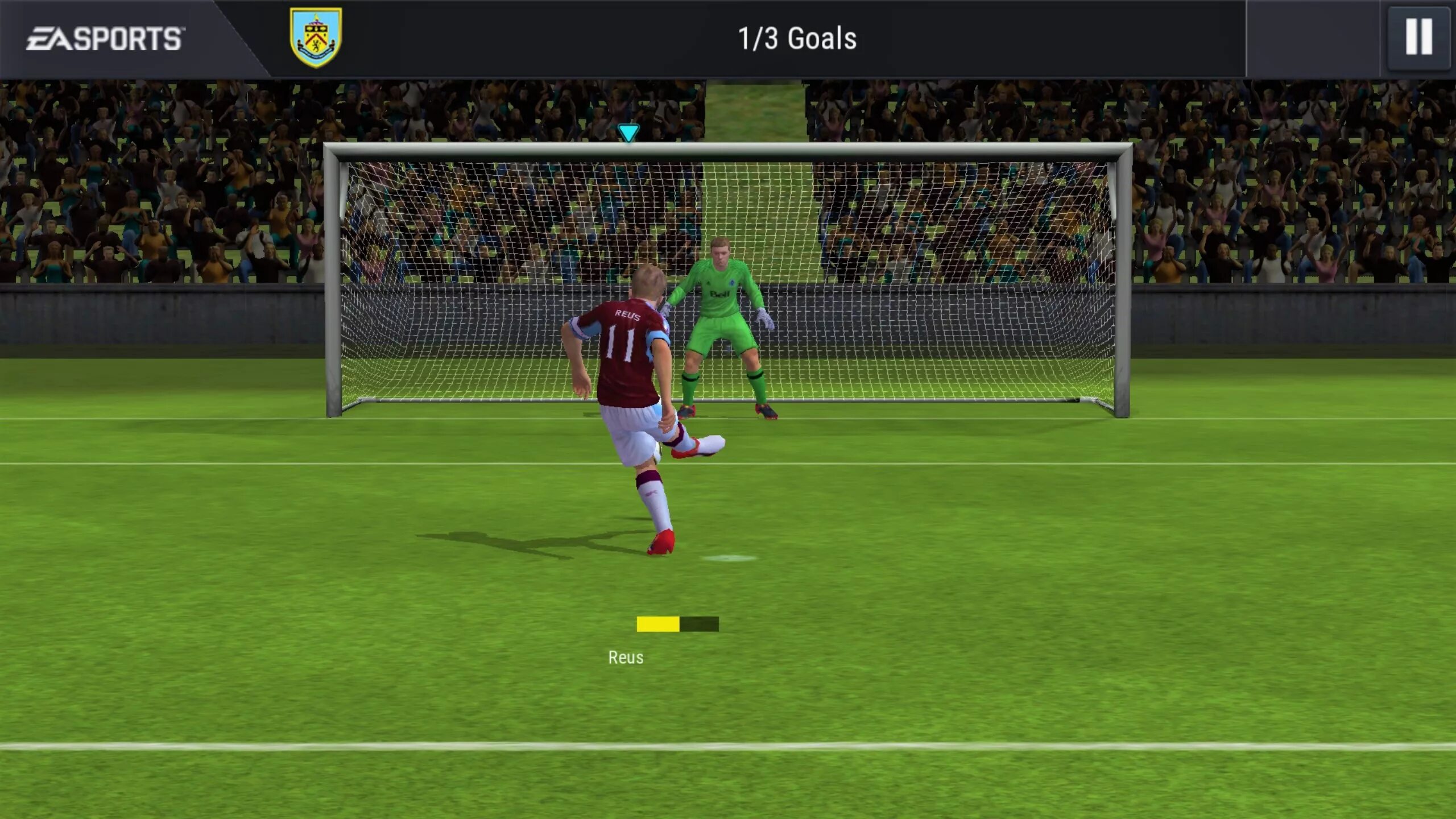 Мод на фифу мобайл бесконечные. Карьера фифа мобайл. Фифа 2013 мобайл. Мод на футбол. Мод на фифу мобайл бесконечные.