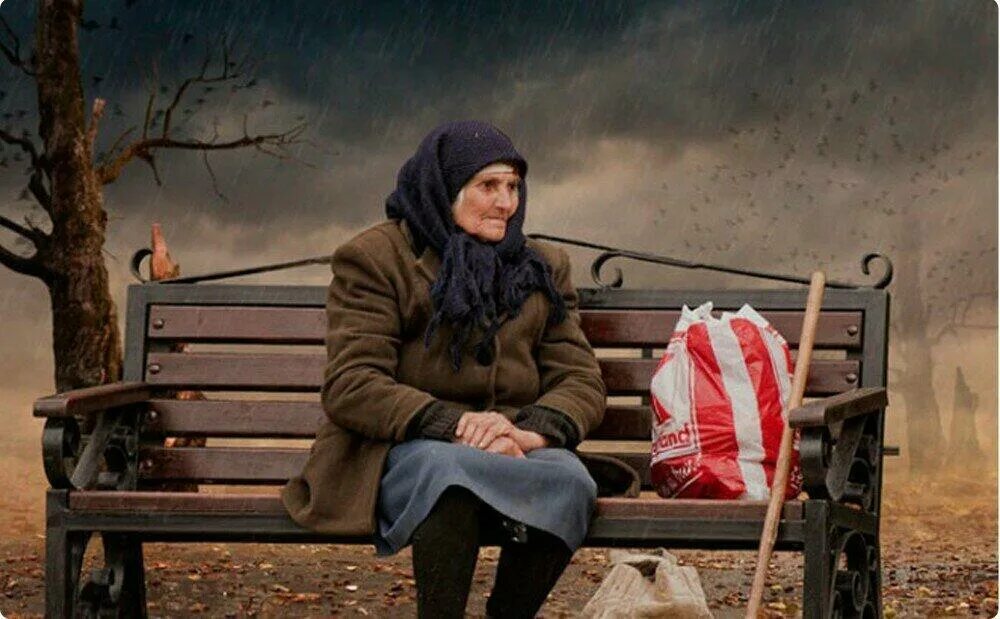 Дочь обидела мать стихи. Одинокая бабушка в деревне. Одиночество пожилых. Не кричите на матерей стих. Одинокая старая женщина.