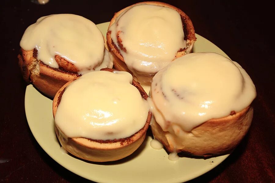 мусс из белого шоколада для торта. сливочная глазурь. кекс гастрономический. глазурь на сливках. дальгона-кофе фото hd.