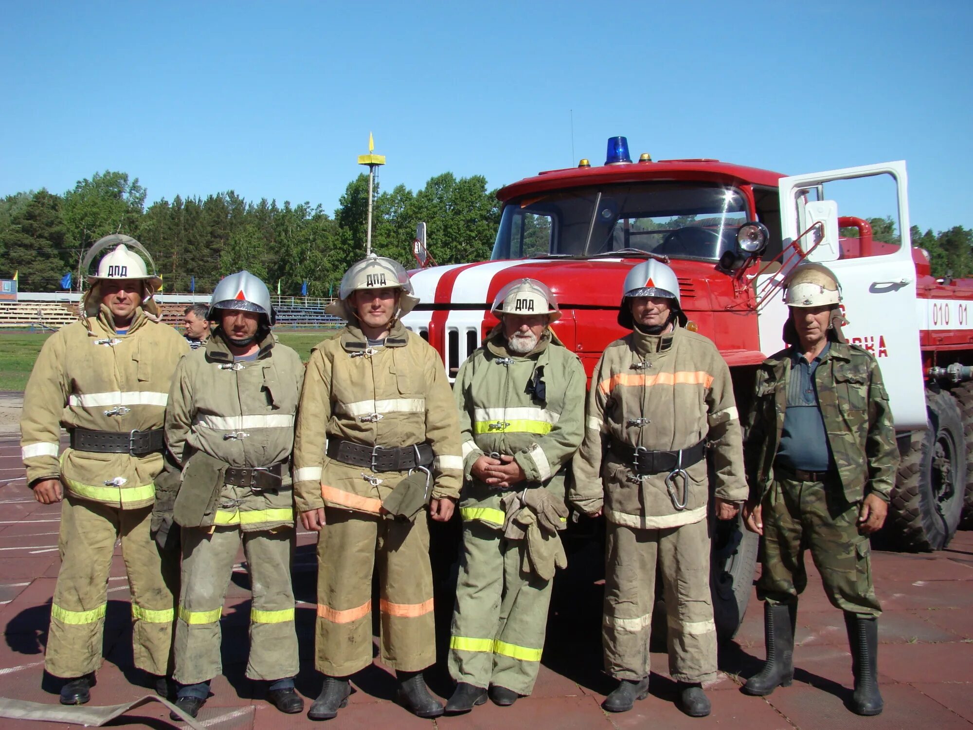 МЧС пожарка. Транспорт пожарный. ВДПО Нижний Новгород. 2 Номера пожарной охраны.