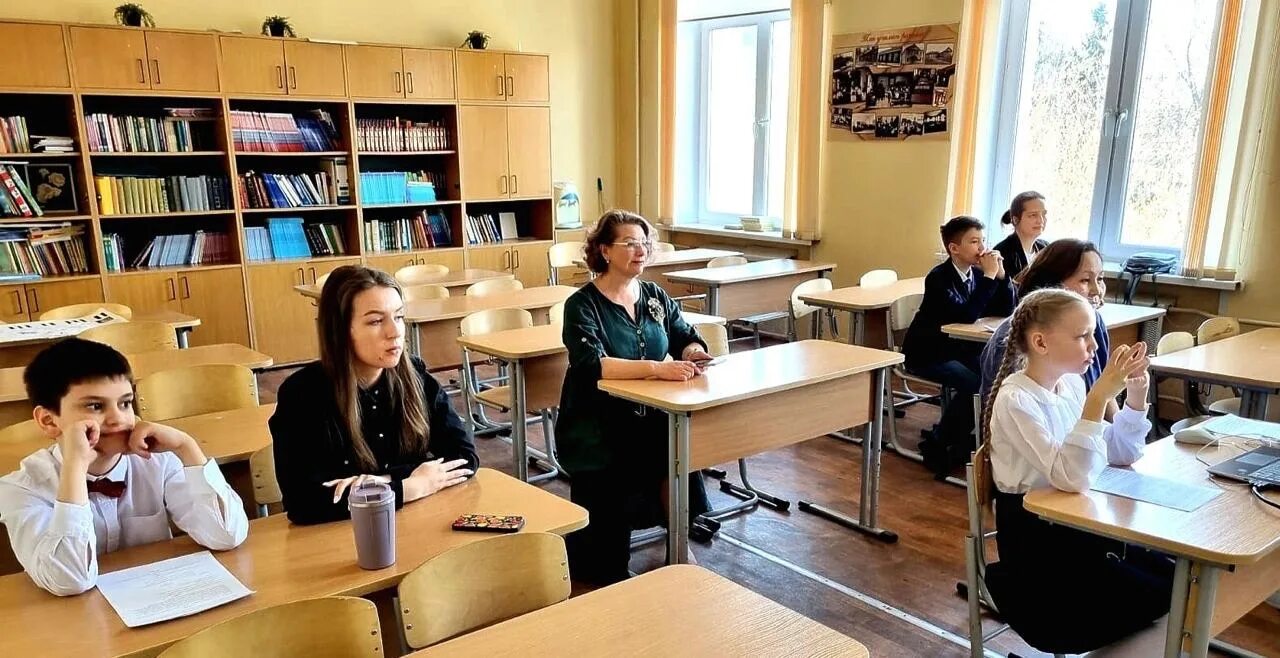 Школа 324 лобачевского, 66. Школа 324 жар-птица новый корпус. Школа 324 жар-птица. Учителя 324 школы сестрорецк. Школа 324 фото.