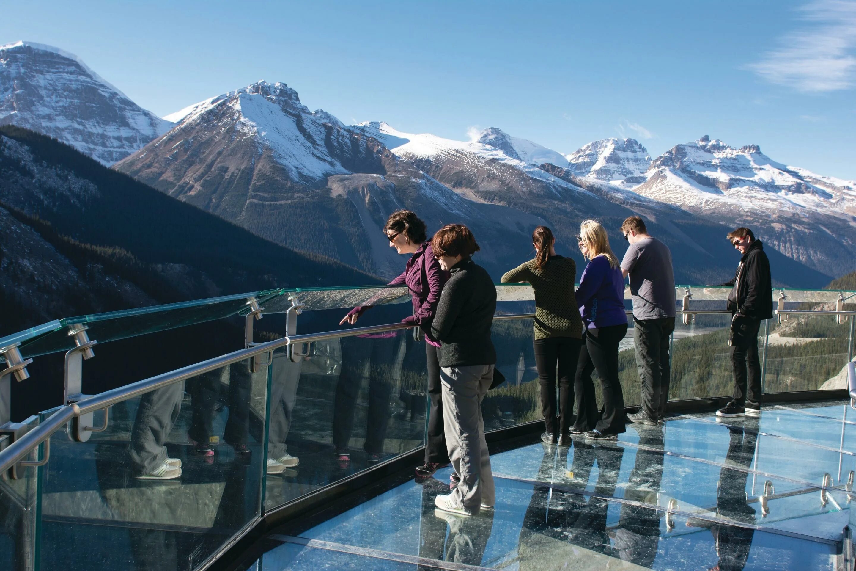 Работа в горах россия. Glacier Skywalk в Канаде. Парк Джаспер Skywalk. Смотровая площадка Glacier Skywalk. Columbia Icefield Skywalk.