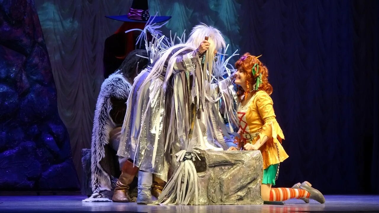баба яга спектакль для детей. содружество актёров таганки 2 бабы-яги. 2 бабы яги спектакль на таганке. маленькая баба яга театр. маленькая баба яга тюз саратов.