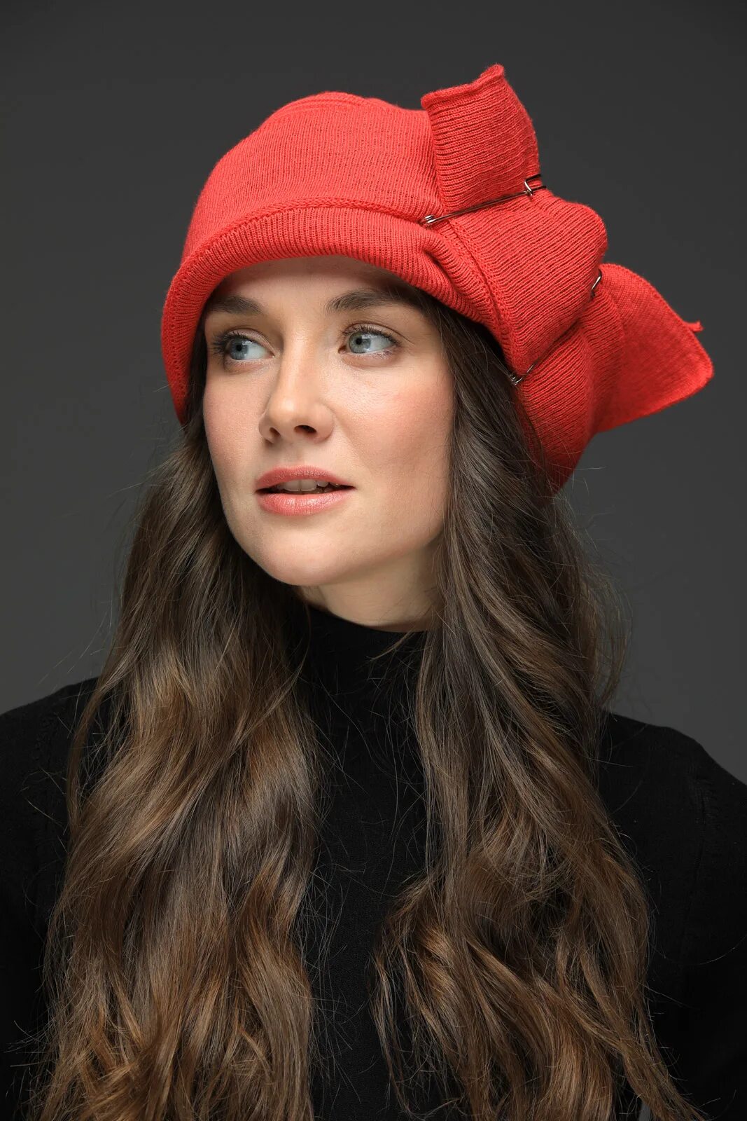 жанна комова головные. комова головные уборы. шляпки жанны комовой. головные уборы жанны комовой. дизайнер жанна комова.