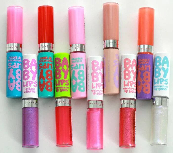 Блеск для губ maybelline. Maybelline Baby Lips Gloss. Maybelline блеск для губ Baby Lips. Baby Lips Moisturizing Lip Gloss. Помада для губ бэби Липс.