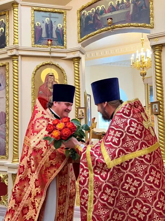 священники храма в губкине в спасо преображенском соборе. свято-преображенский собор санкт-петербург. отец настоятель спасо преображенского храма. настоятель спасо преображенского. настоятель спасо преображенского.