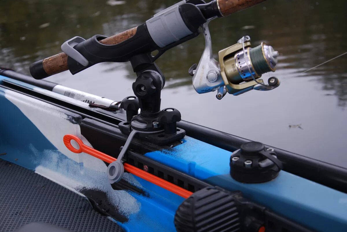 Держатель для спиннинга ht213. Спиннинг для троллинга на лодку пвх. Держатель спиннинга на ликтрос. Держатель спиннинга на cayman 36s. Спиннинг для троллинга на лодку пвх.