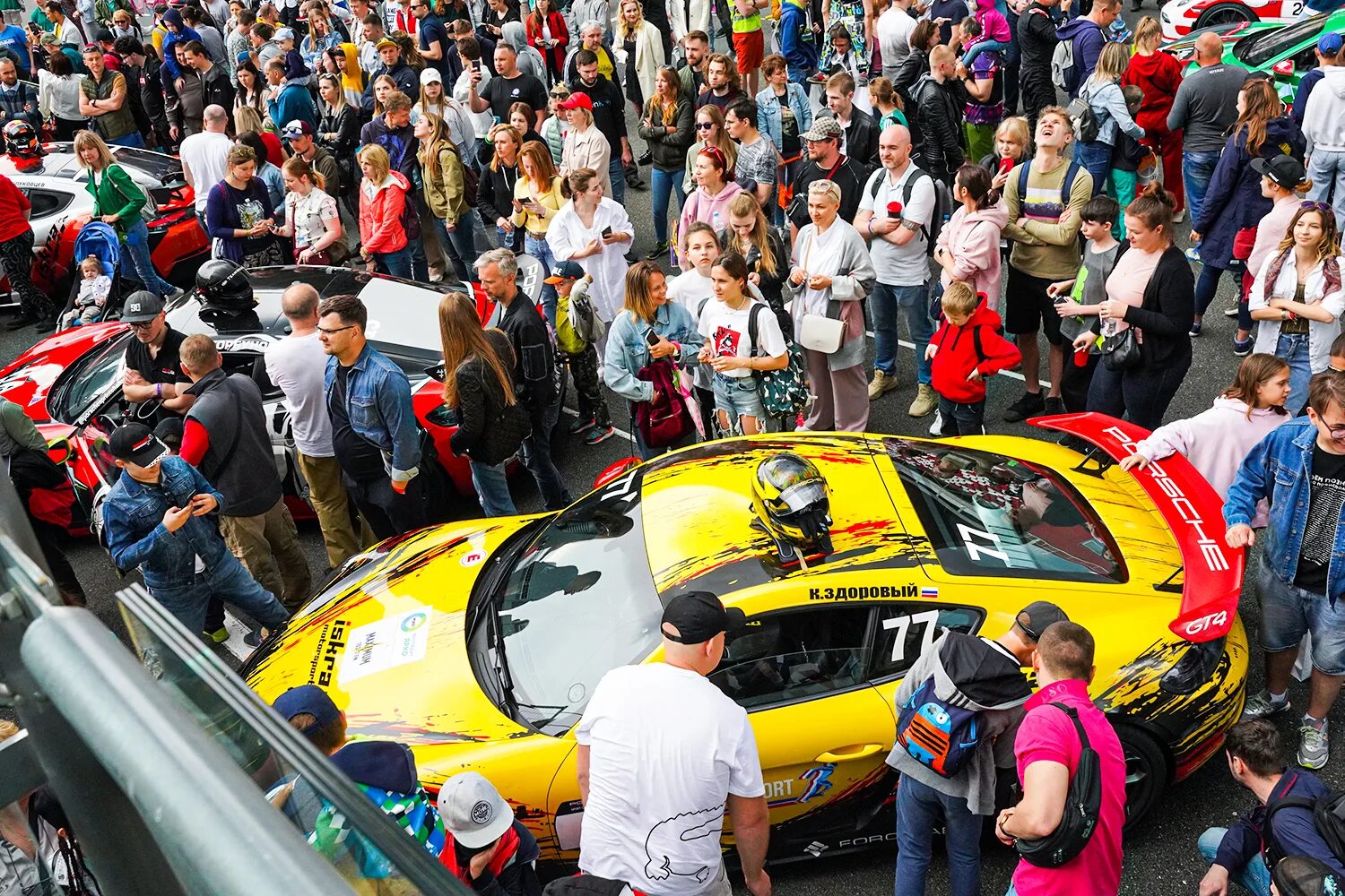 Сбер первый gt cup гран при москвы. Автогонки в Москве. Гонки в Москве. Гонки на спорткарах по Москве. Gt Cup Нижегородское кольцо.