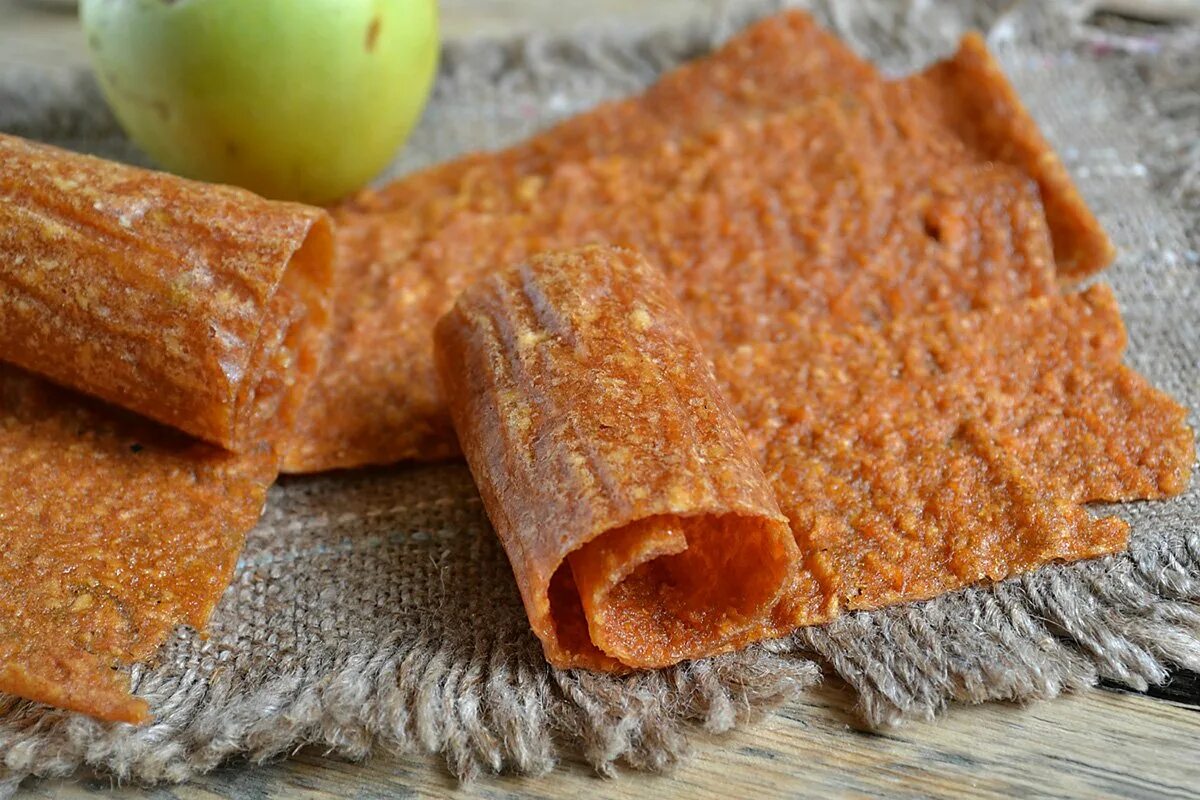 Домашняя пастила из яблок в духовке. Противень для пастилы. Пастила из яблок. Пастила в духовке. Как сделать домашнюю пастилу в духовке.