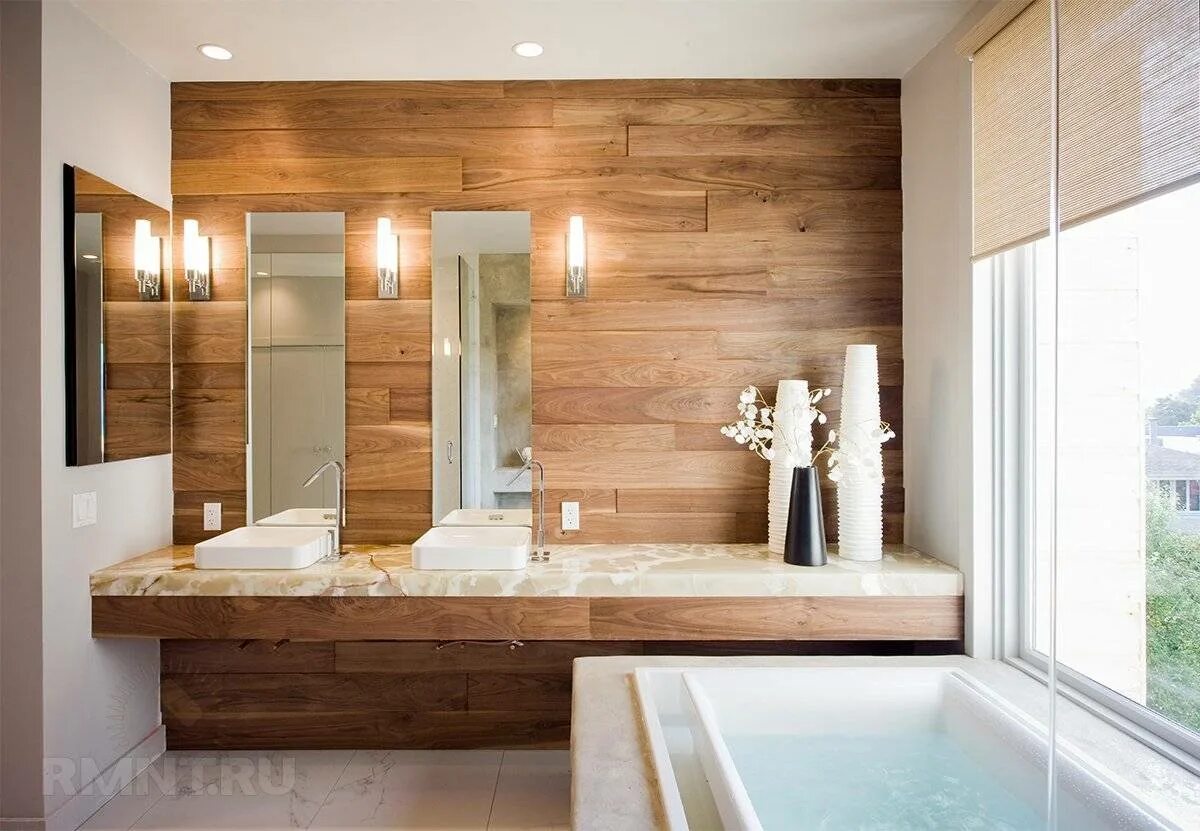 Панели дерево ванной. Ванная комната плитка под дерево. Отделка ванной деревом. Деревянные панели в ванной. Ванная с деревом.