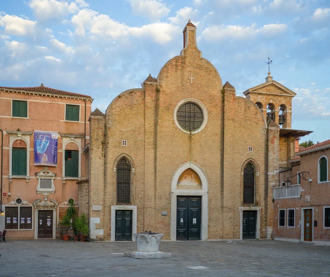 San giovanni. Церковь Сан-Джованни ин Брагора. Сан-Джованни-ин-Брагора в Венеции. Собора Сан-Джованни-ин-Брагора.