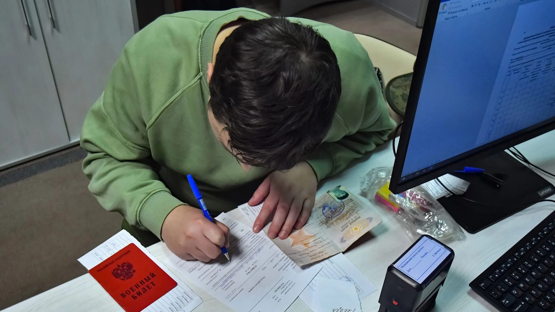 Налоги со студентов. Налоговый вычет. Налоговый вычет картинки. Бухгалтерия. Образовательный налоговый вычет.