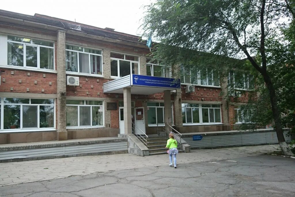 Детскую городскую больницу 27