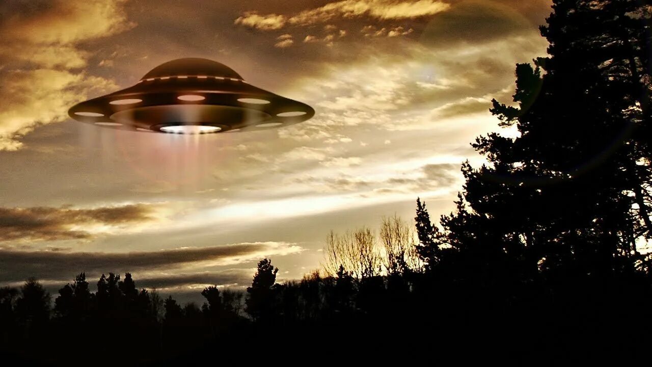 НЛО UFO неопознанные летающие объекты. Стэнли НЛО. Летающая тарелка. Тарелка НЛО. Тарелка летит