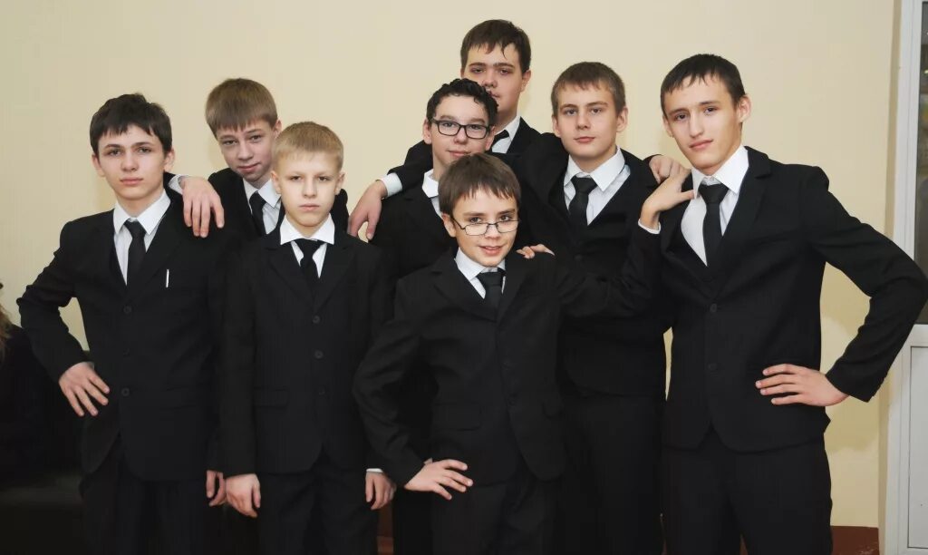 Прийти в школу в черном