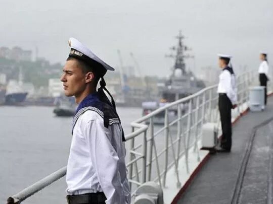 Сколько получает матрос. Моряк Пейн. Моряки поют шанти.