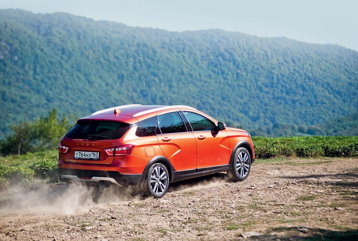 Универсал тест драйв. Лада веста св и св кросс. Универсал тест драйв. Шестидверный мини купер. Skoda octavia combi scout a7 fl.