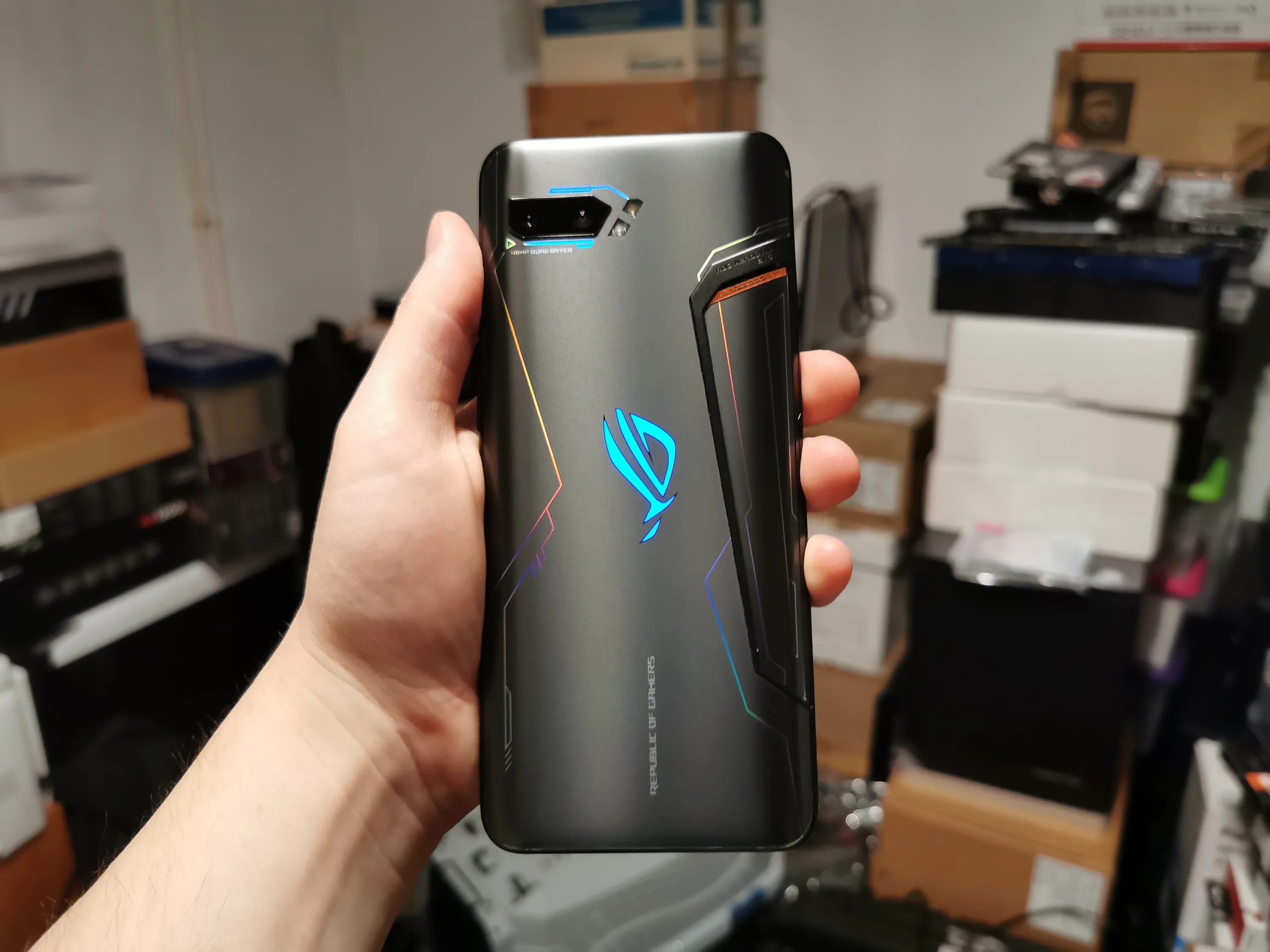 Asus rog phone 5. Сотовые телефоны 2006. 2 phone телефоны. Asus rog phone 2. Asus rog phone 2.