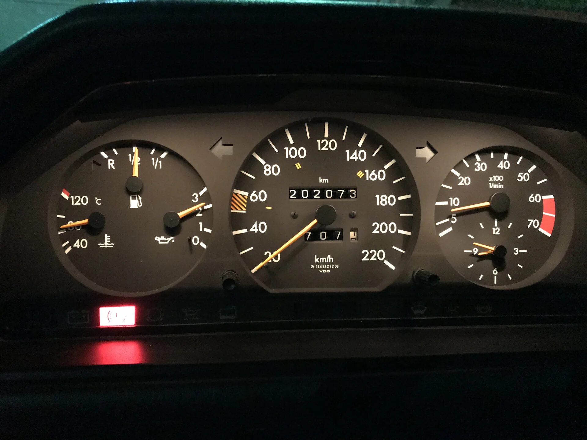 Панель мерседес 124. Приборная панель 124. Приборная панель мерседес 124. Приборная панель мерседес 124. Приборка мерседес 124.