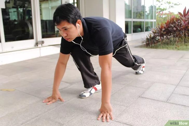 Хожу на 4. Тэсс на сообразительность. Загадка утром на 4 ногах днем на 2 а вечером на 3. Кеничи ито бег. Ходьба на корточках дети.