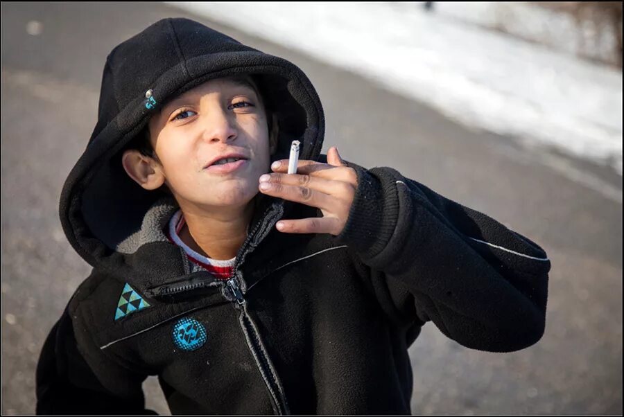 Маленький цыган. Цыганские дети. Тео теодоридис цыган. Тео теодоридис. Цыганенок.