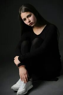 Gloria Roshka 