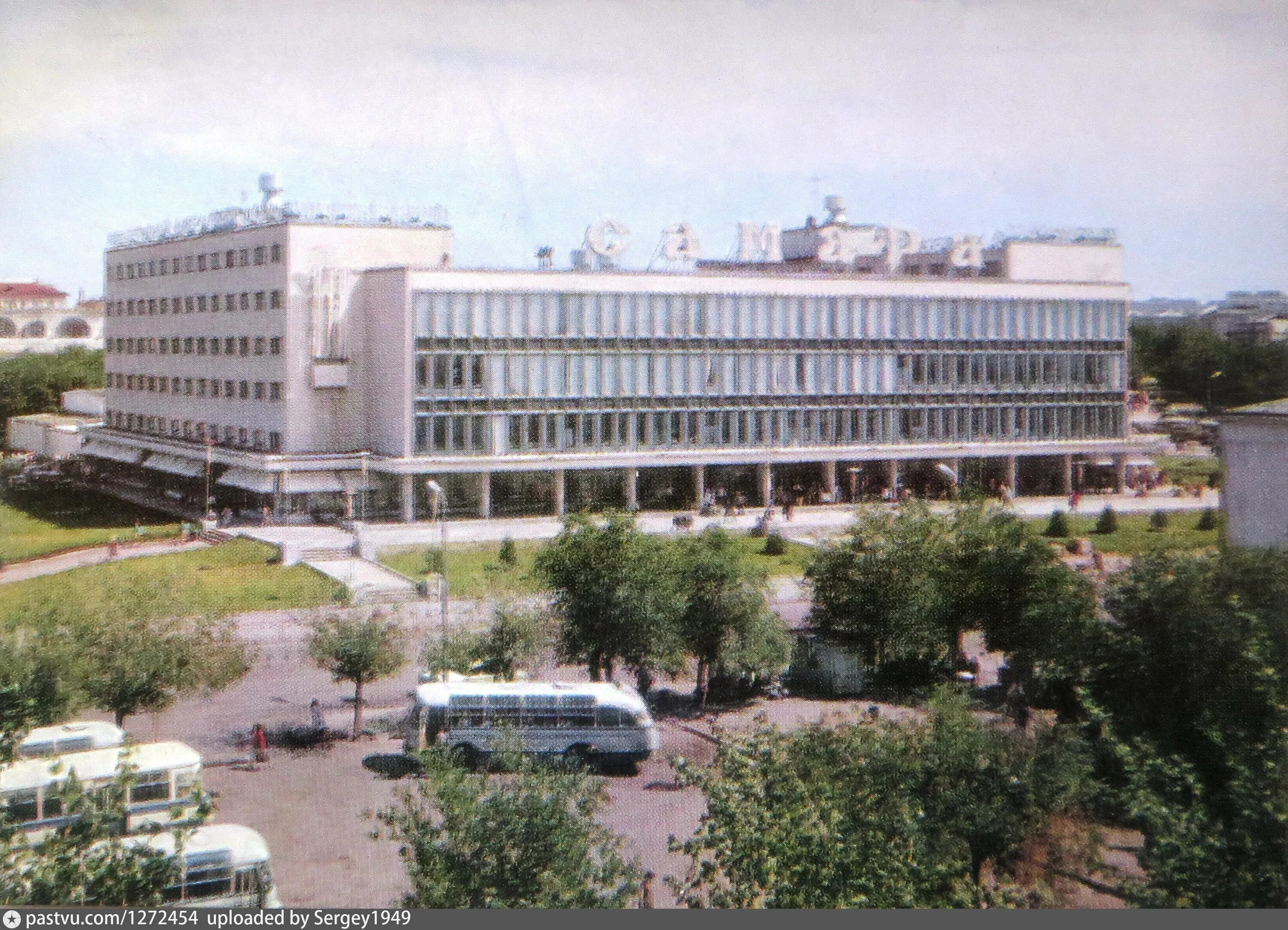 Автовокзал куйбышев. СССР Самара ЦУМ Самара СССР. ЦУМ Самара 1967. Пригородный автовокзал Самара ЦУМ Самара. ЦУМ Самара Куйбышев.