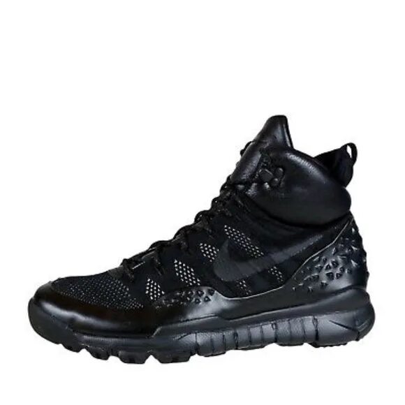 Nike Lupinek Flyknit Cargo. Nike Defender Boots. Nike Defender кроссовки. Defender Black обувь. Defender кроссовки