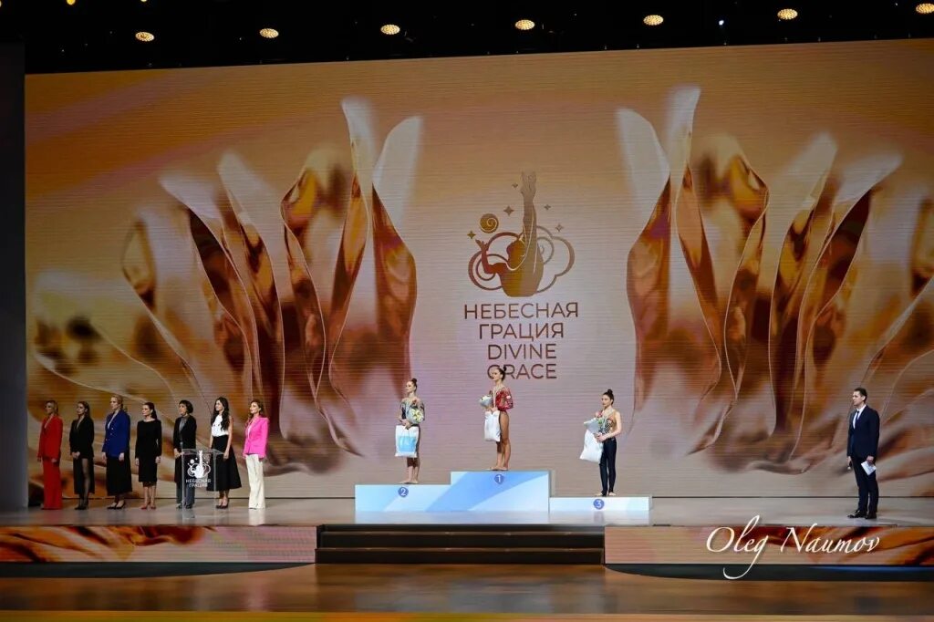 Небесная грация художественная гимнастика. Небесная грация художественная гимнастика алина кабаева. Кабаева небесная грация. Лала крамаренко художественная гимнастика небесная грация. Турнир небесная грация 2021.