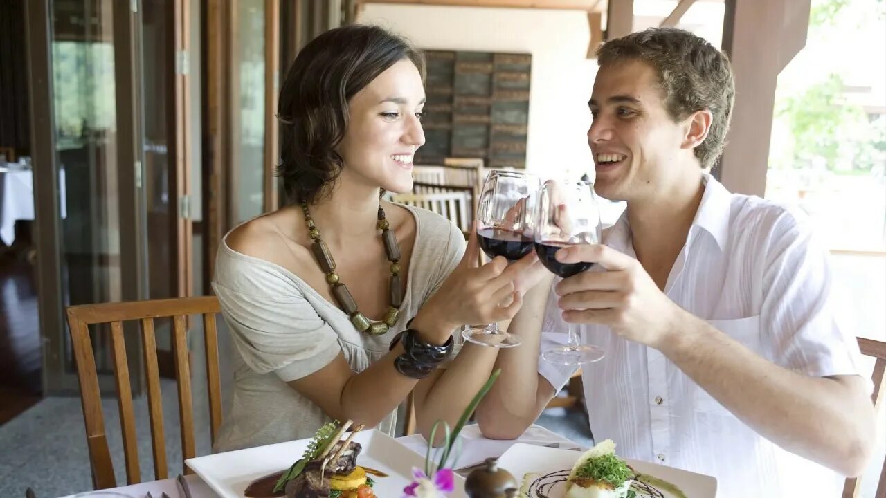 Hotel management book. Оплата в гостинице. Психология гостеприимства. Где зародился "hotel management. Better together ресторан фото.