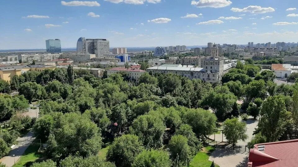 Парк горсад волгоград. Комсомольский сад волгоград фото. Комсомольский парк волгоград. Парк горсад волгоград. Парк горсад волгоград.