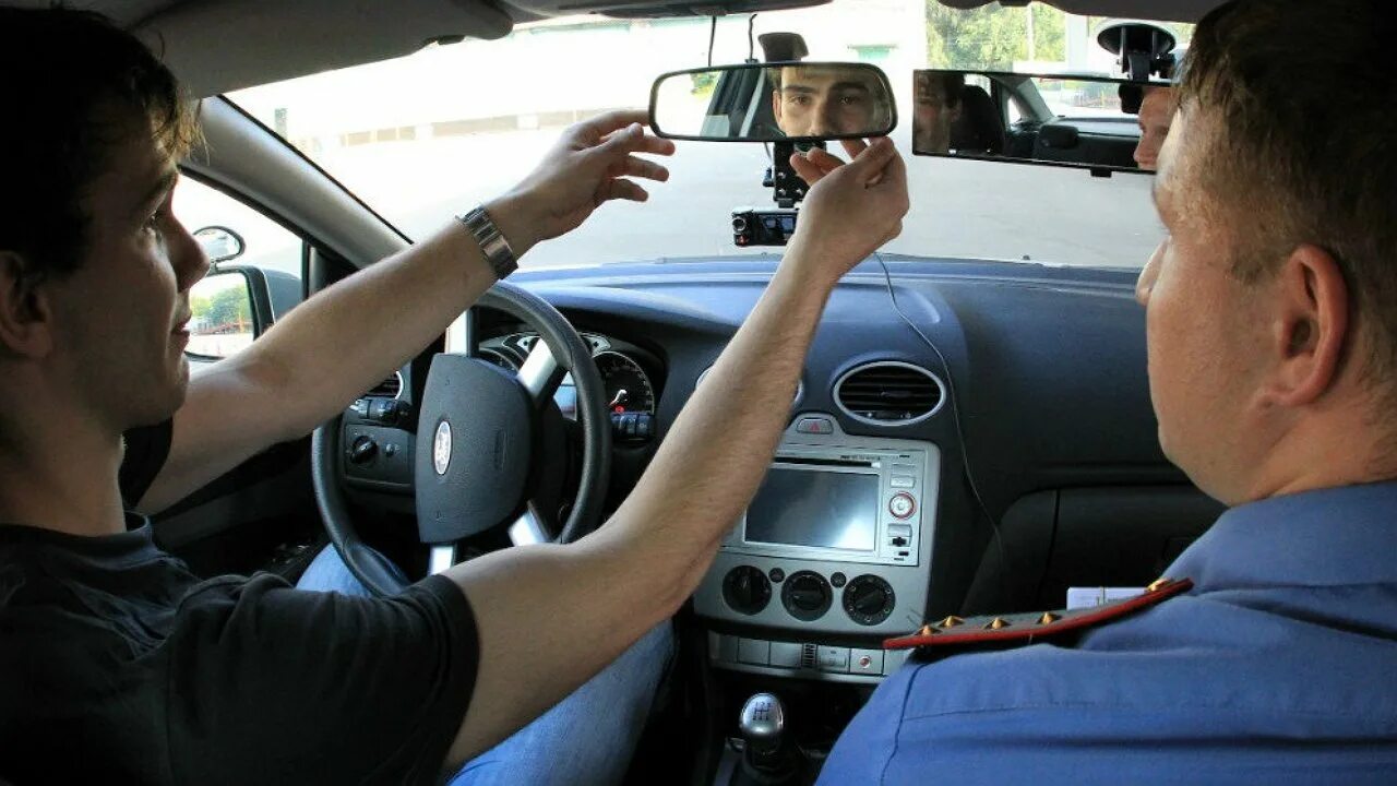 Экзамен в автошколе. Экзамен в автошколе. Экзамена в гибдд город 2020. Сдача экзамена в гибдд вождение. Сдать на машине гаи.