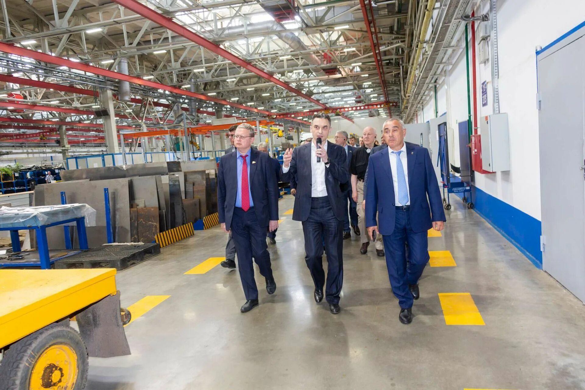 Темы для обучения сотрудников камаз. Николай иванович бех генеральный директор. Прз камаз набережные челны директор. Завод камаз набережные челны путин. Пивнев андрей альбертович.