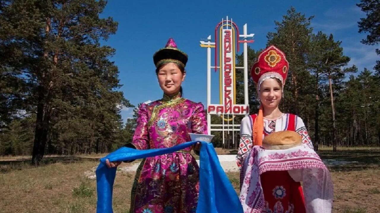 Бурятия заиграевский район село. Село Заиграево Бурятия. Буряты Улан Удэ. Илька Заиграевский район Бурятия. Пгт Заиграево Заиграевский район.